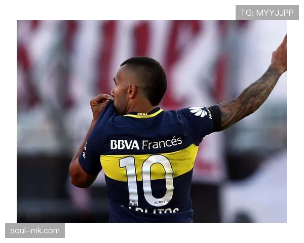 鲁伊斯技术统计亮眼，精湛球技彰显无限潜力