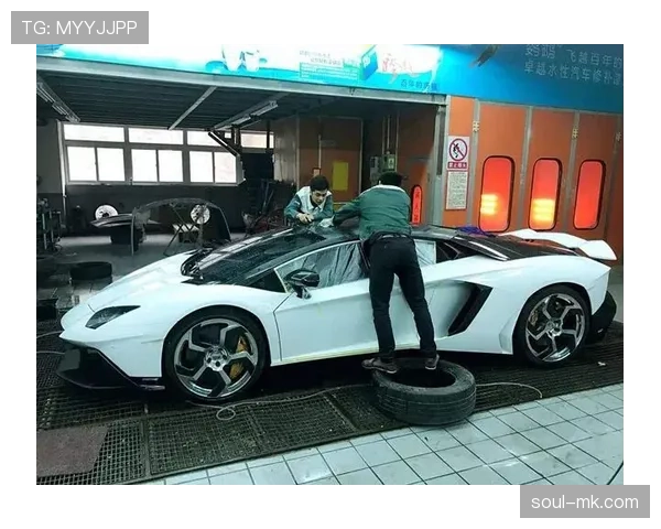 陆光祖居然开豪车去训练场？这普通人想象不到的生活差距啊！